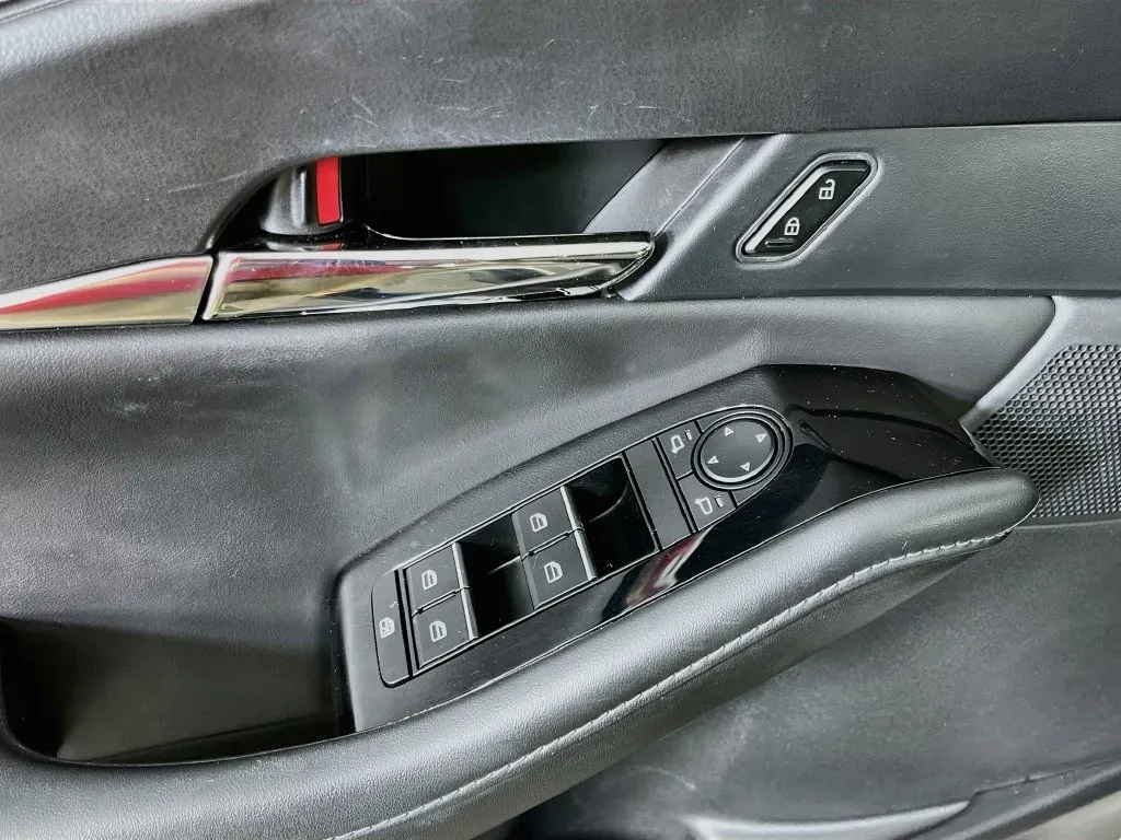 Mazda CX-30 photo 21