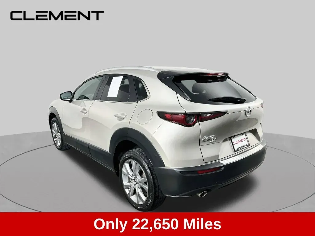 Mazda CX-30 photo 8