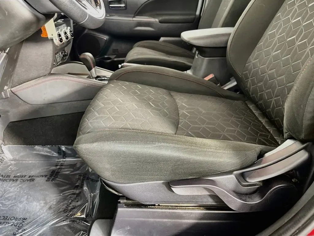 Mitsubishi Outlander Sport photo 26