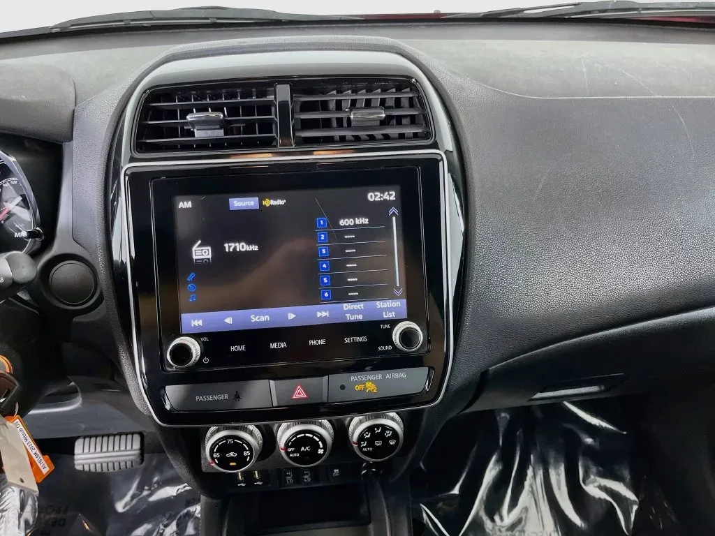 Mitsubishi Outlander Sport photo 22
