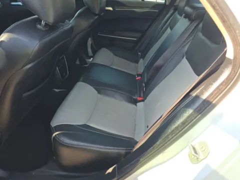 More photos of 2019 Chrysler 300 Touring at Clement Supercenter, MO