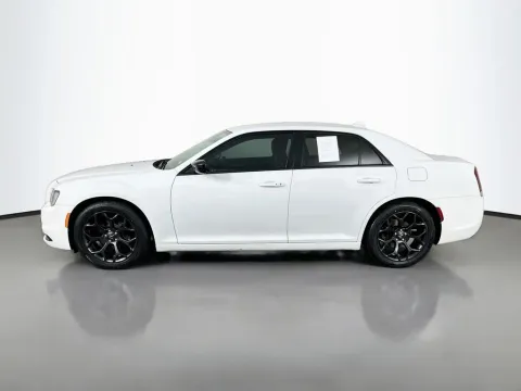 More photos of 2019 Chrysler 300 Touring at Clement Supercenter, MO