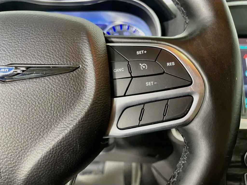 Chrysler 300 photo 15