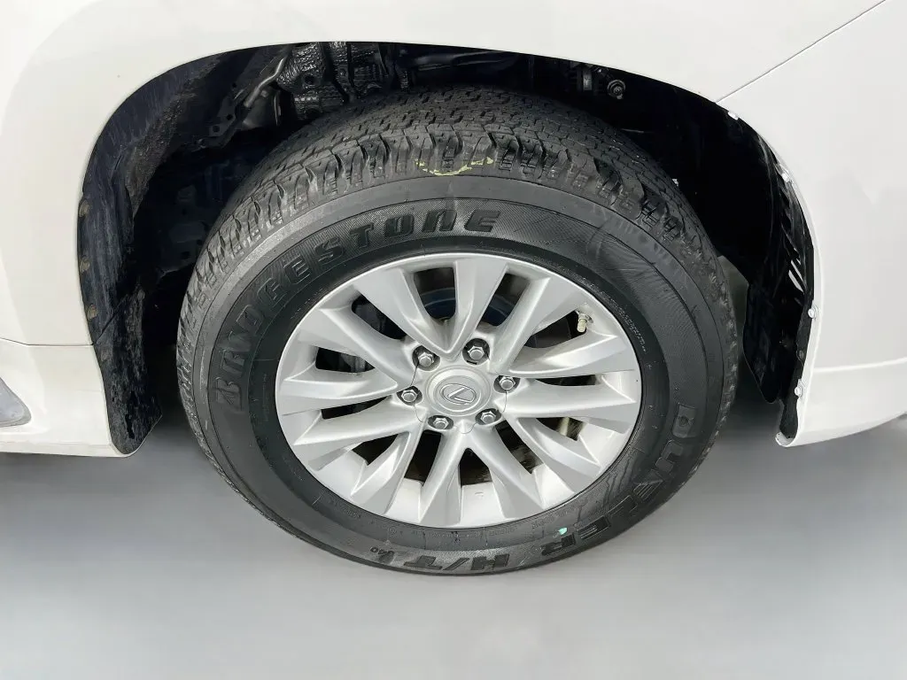 Lexus GX photo 39