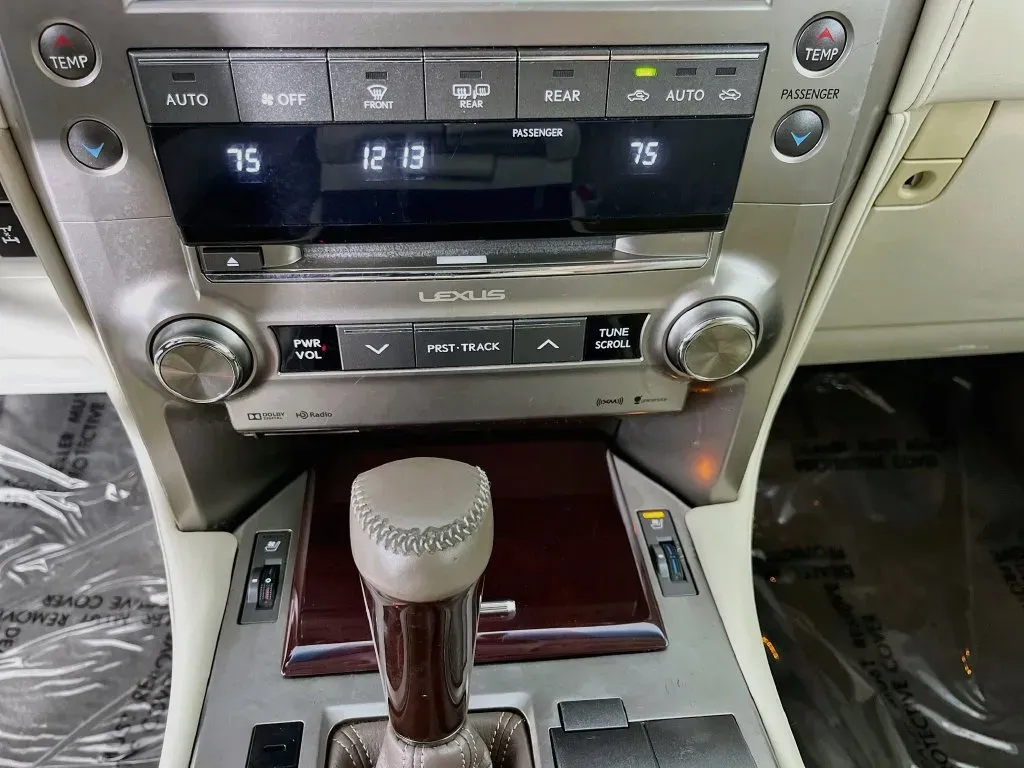 Lexus GX photo 21