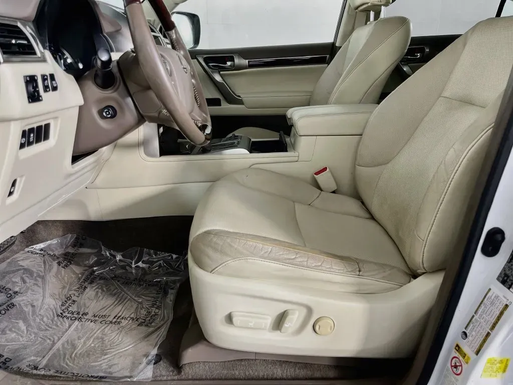Lexus GX photo 28