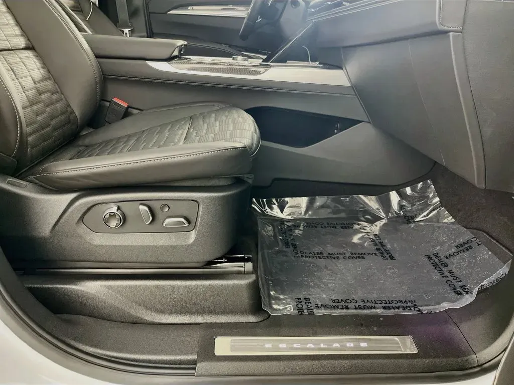 Cadillac Escalade photo 39