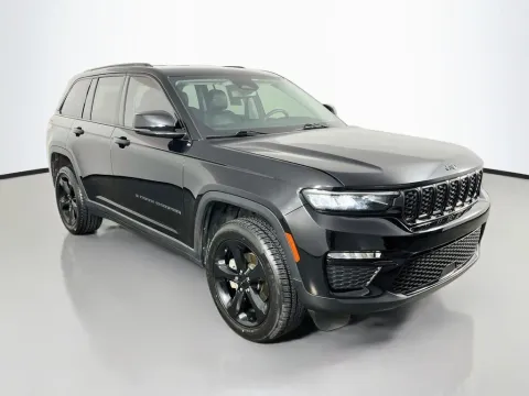 Another view of 2023 Jeep Grand Cherokee Limited for sale in St. Charles, MO at Clement Supercenter