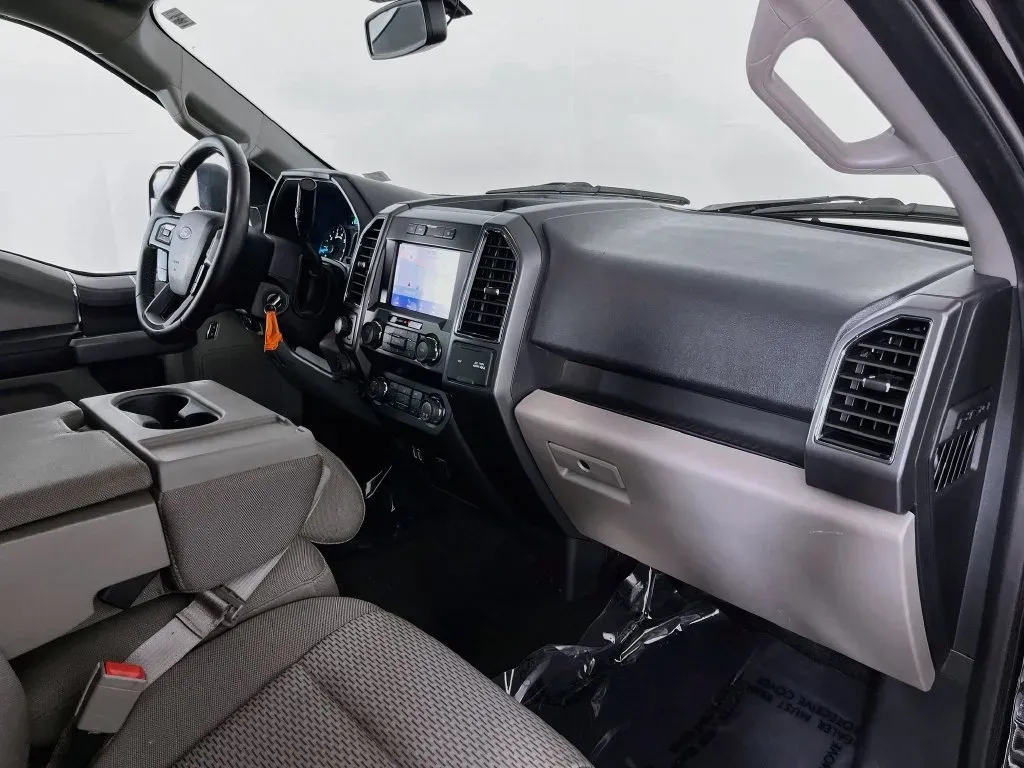 Ford F-150 photo 30