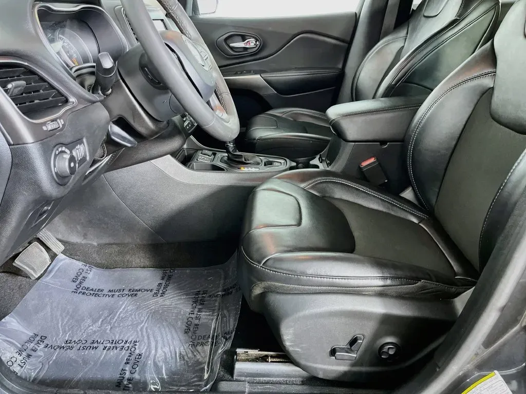 Jeep Cherokee photo 25