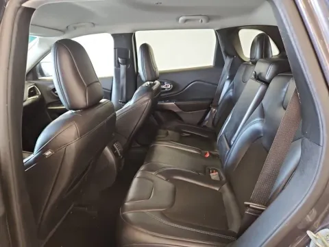 More photos of 2020 Jeep Cherokee Latitude Plus at Clement Supercenter, MO