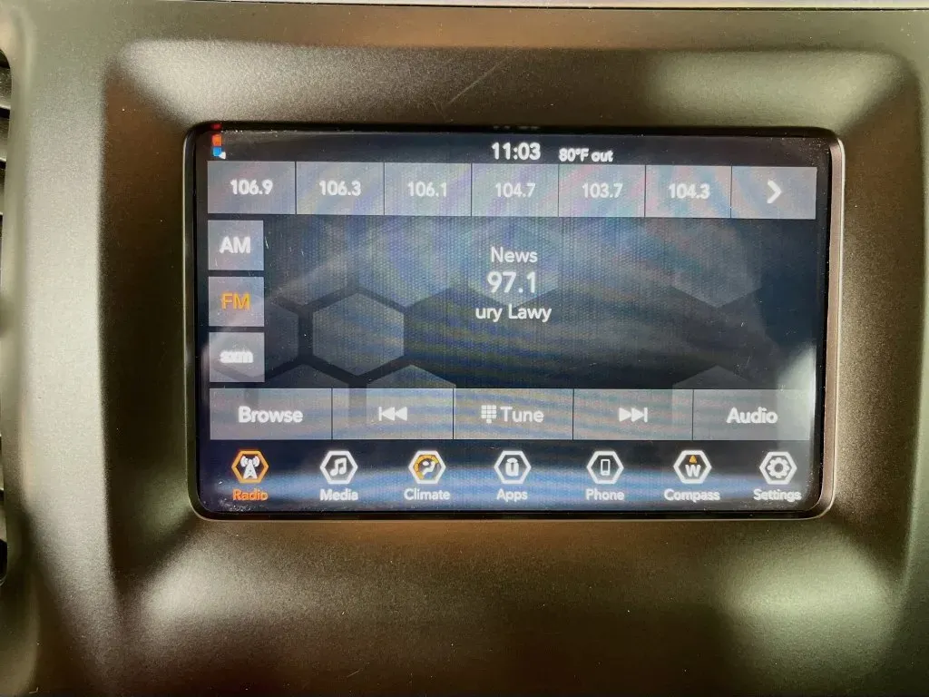 Jeep Cherokee photo 16