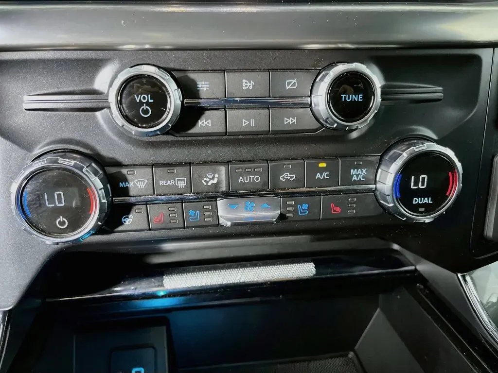 Ford F-150 photo 22