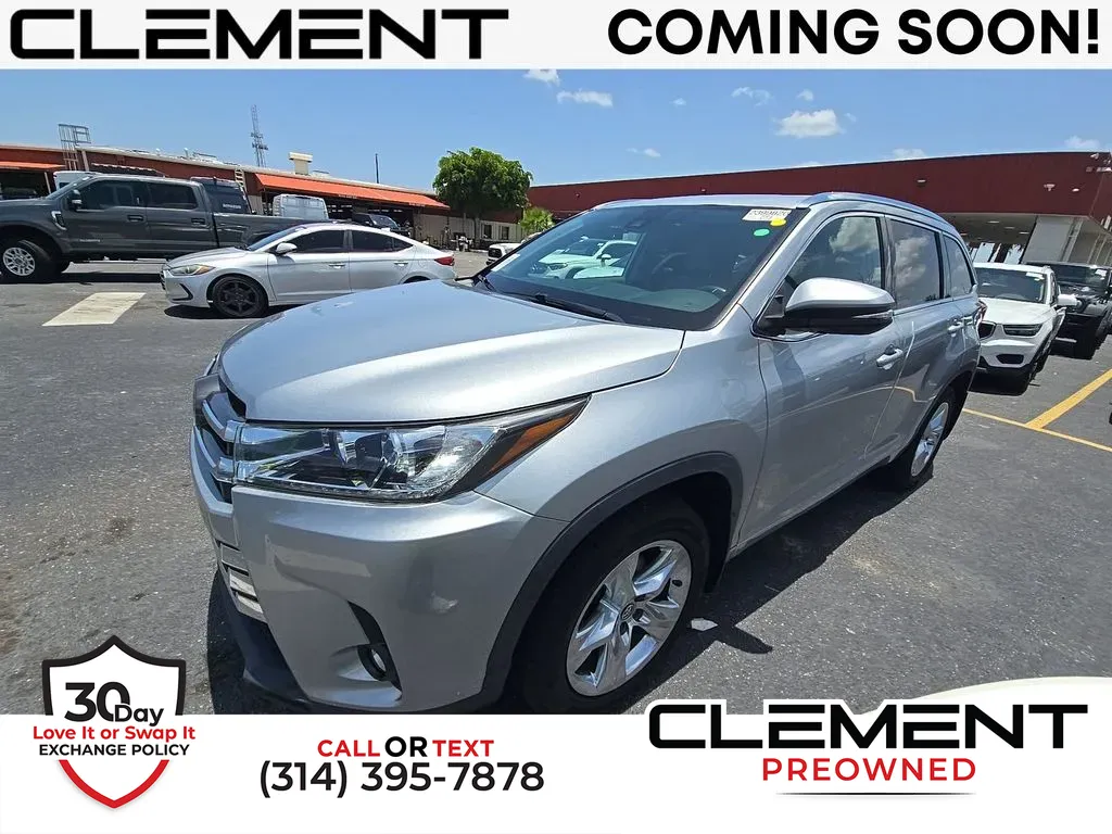 Silver 2019 Toyota Highlander Limited for sale in St. Charles, MO