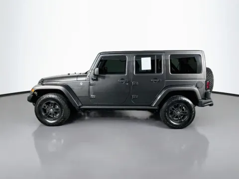 More photos of 2017 Jeep Wrangler Unlimited Sahara at Clement Supercenter, MO