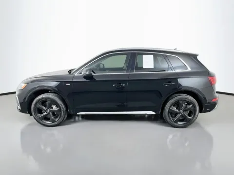 More photos of 2022 Audi Q5 45 S line Premium at Clement Supercenter, MO