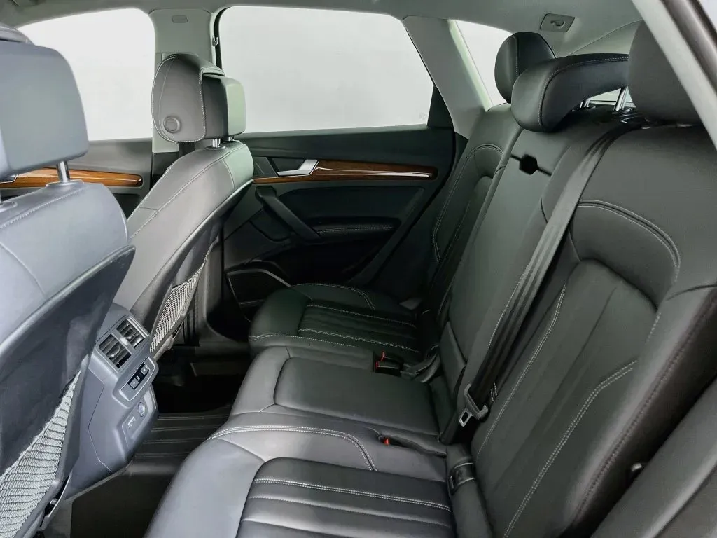 Audi Q5 photo 29