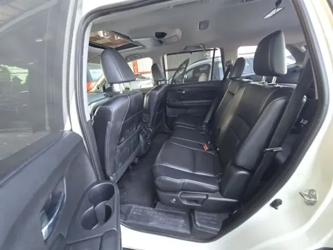 More photos of 2019 Honda Pilot EX-L at Clement Supercenter, MO