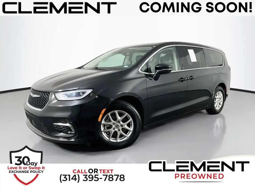 Black 2023 Chrysler Pacifica Touring L for sale in St. Charles, MO