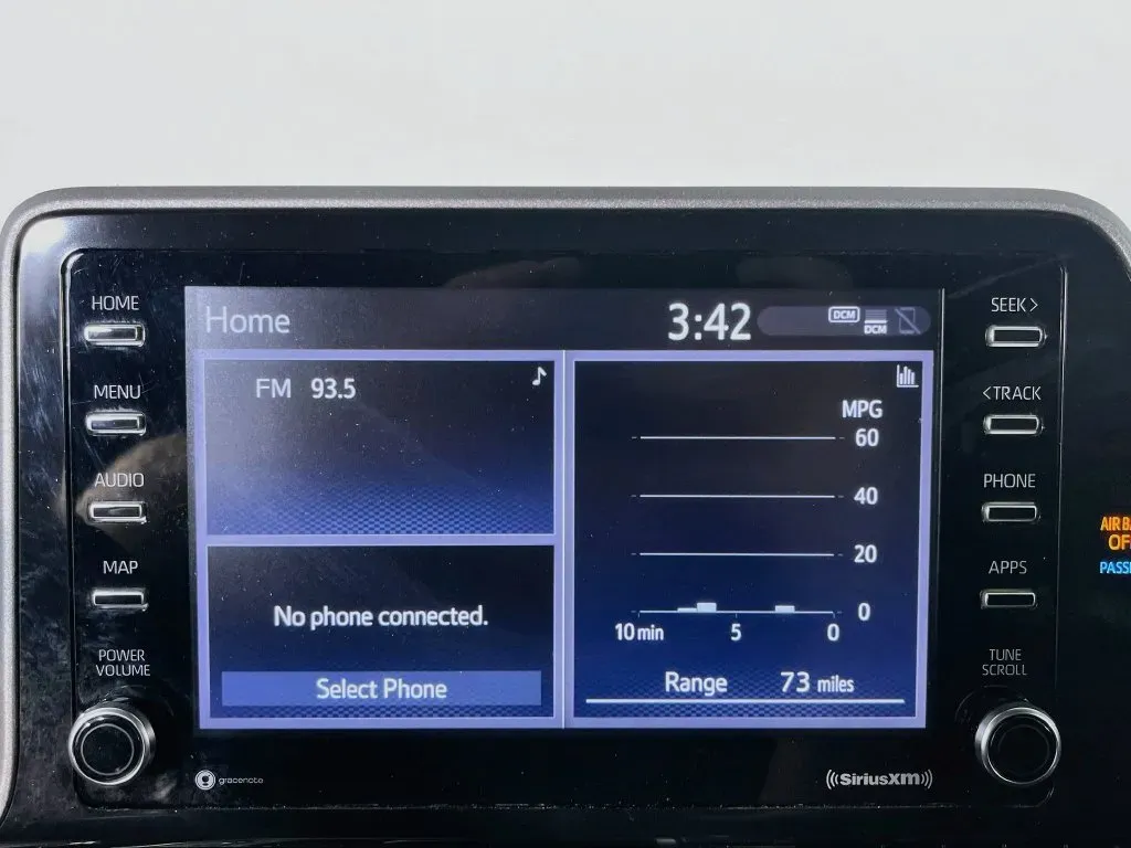 Toyota C-HR photo 17