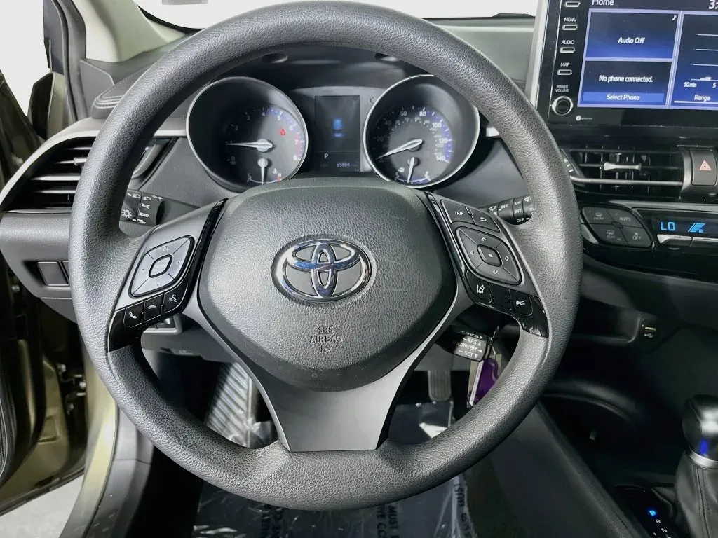 Toyota C-HR photo 13