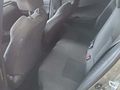 More photos of 2021 Toyota C-HR LE at Clement Supercenter, MO