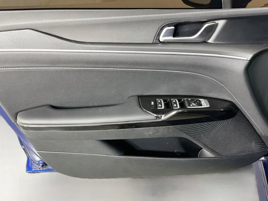Kia K5 photo 25
