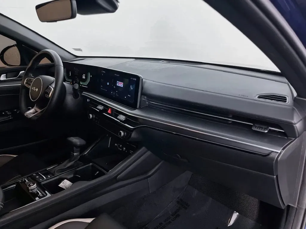 Kia K5 photo 33