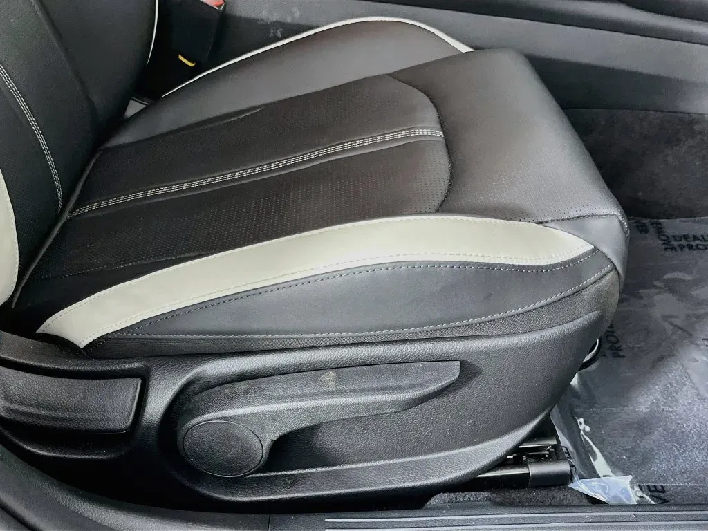 Kia K5 photo 32