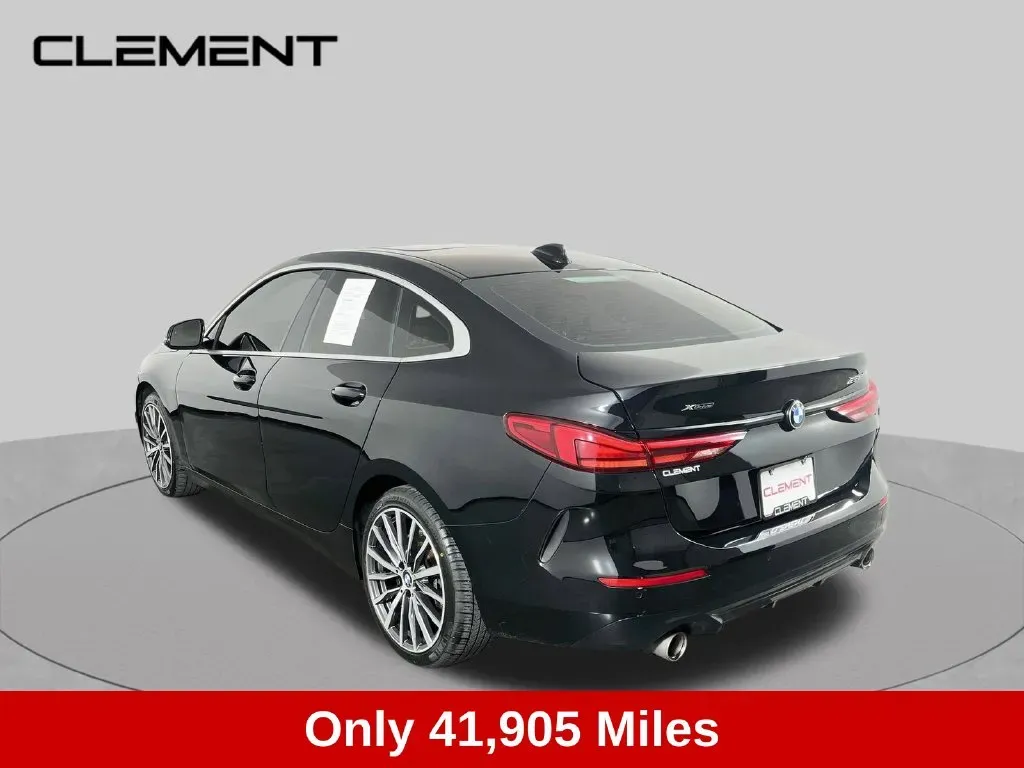 BMW 2 Series photo 8