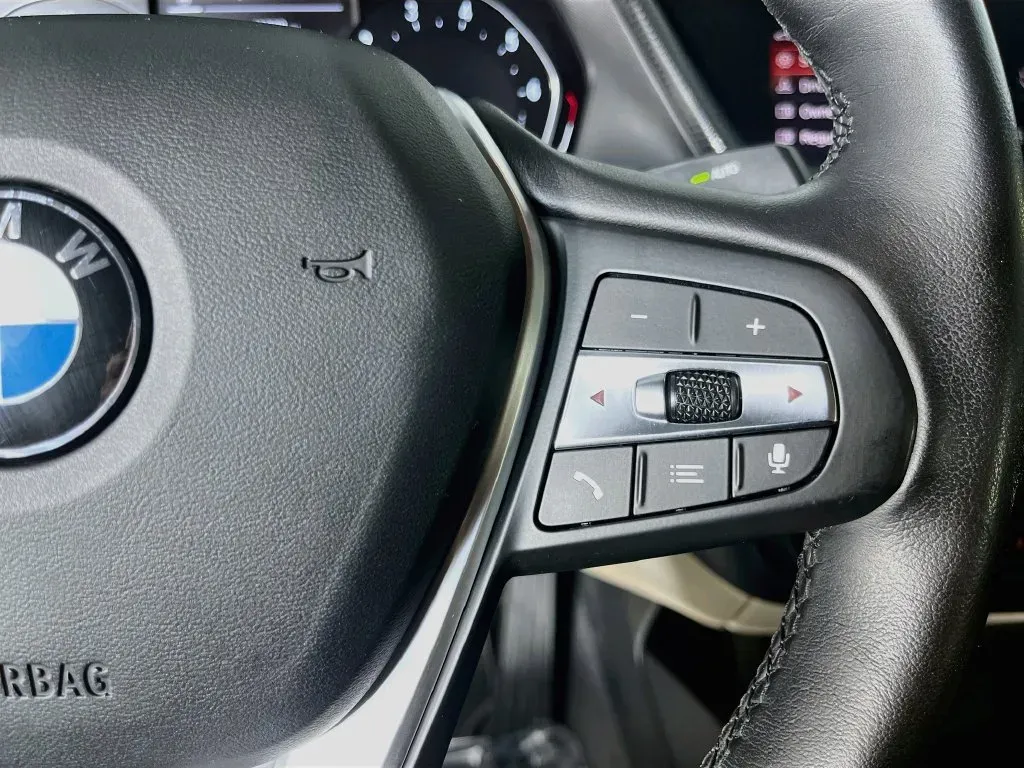 BMW 2 Series photo 15