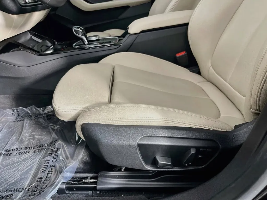 BMW 2 Series photo 27