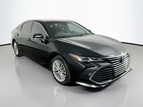 Another view of 2022 Toyota Avalon Hybrid Limited for sale in St. Charles, MO at Clement Supercenter