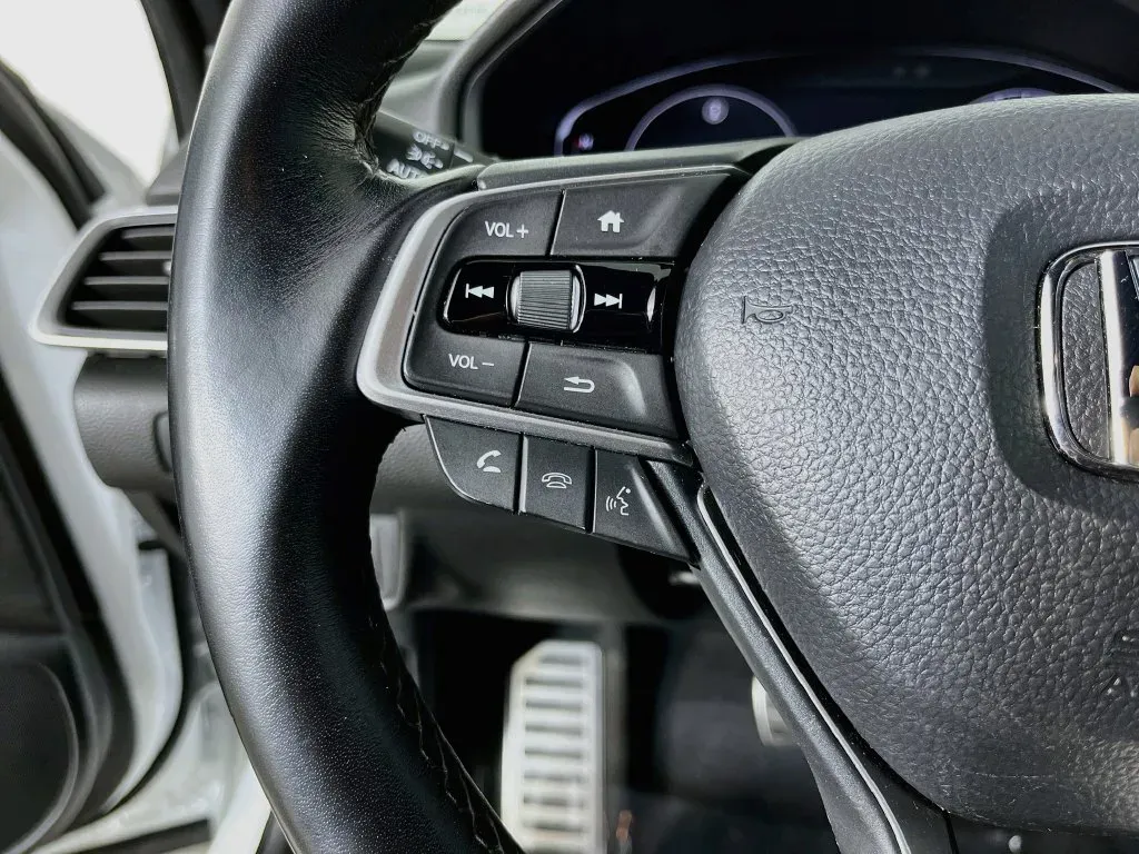 Honda Accord photo 14