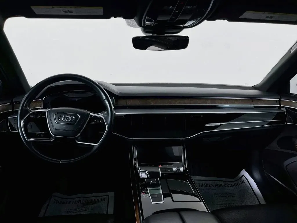Audi A8 photo 10