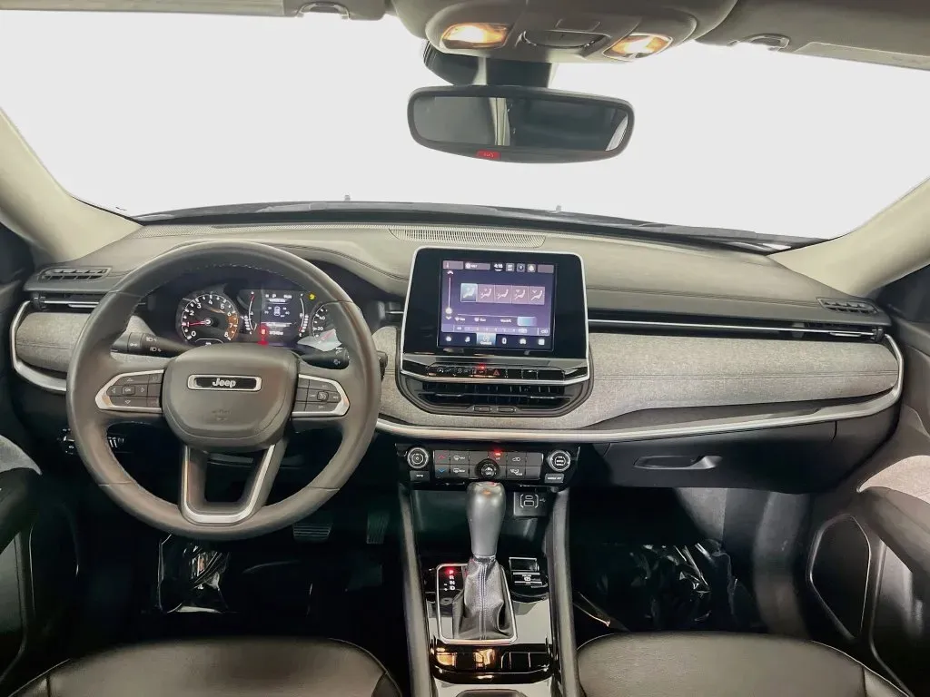 Jeep Compass photo 10