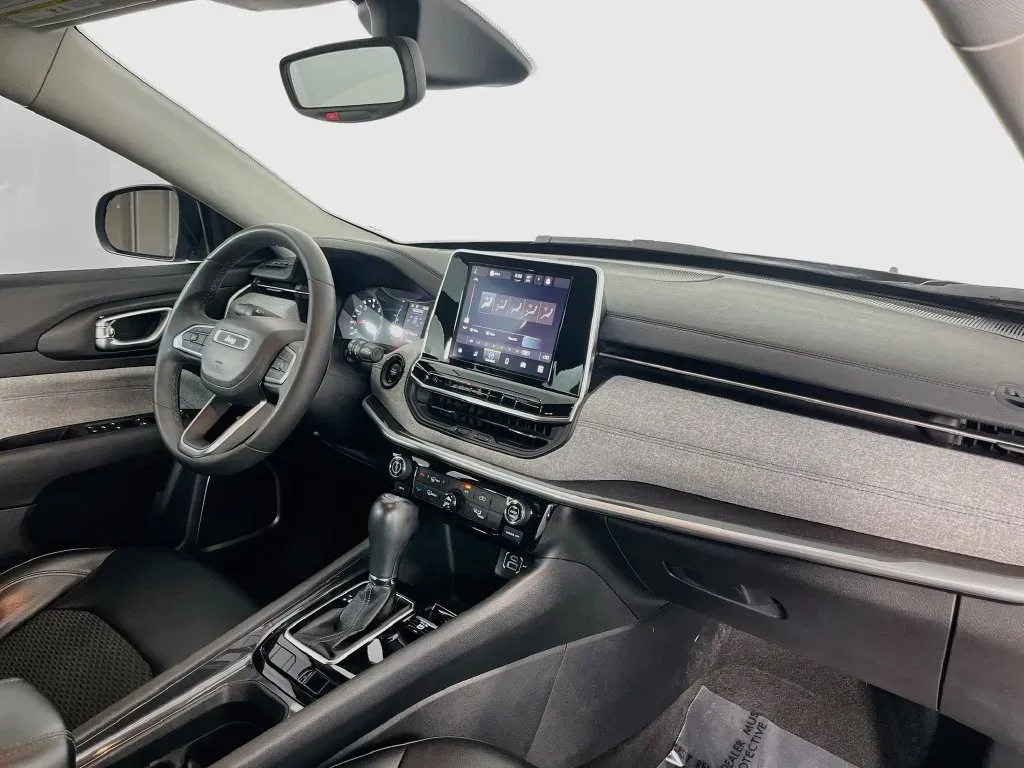 Jeep Compass photo 33