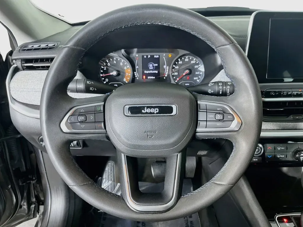 Jeep Compass photo 13