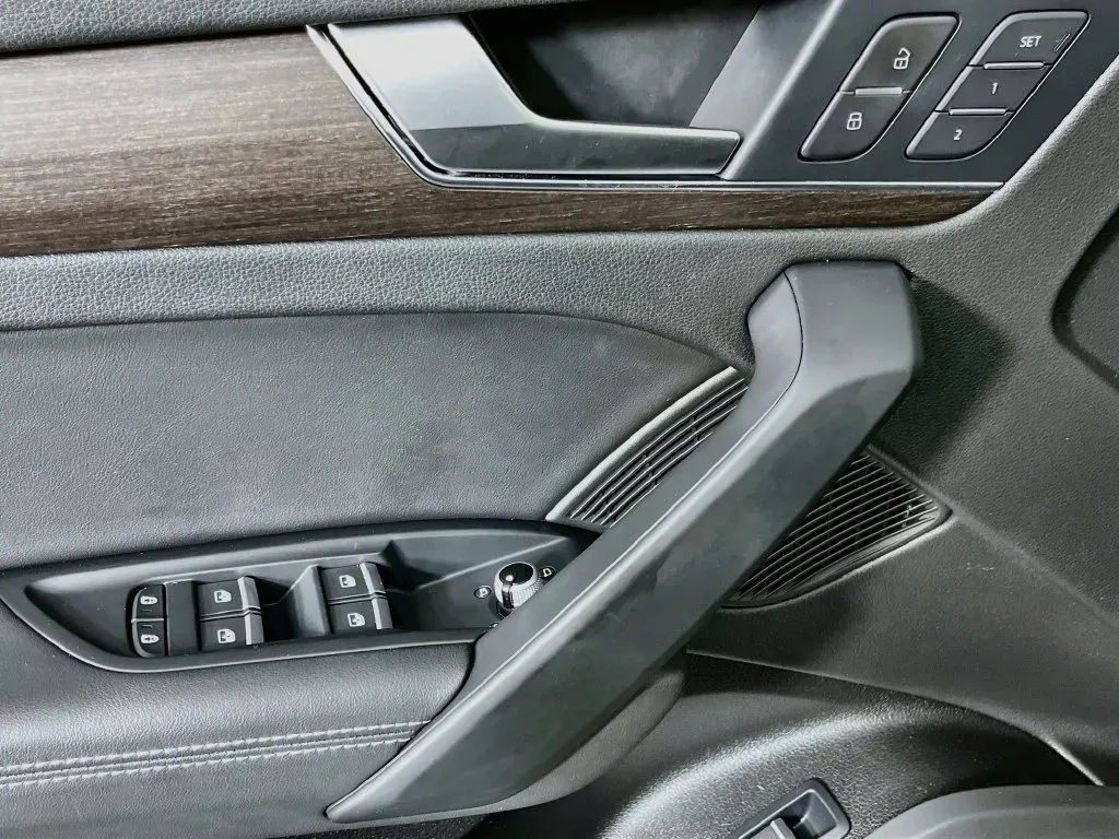 Audi Q5 photo 26