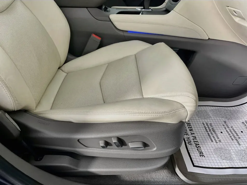 Cadillac XT5 photo 33