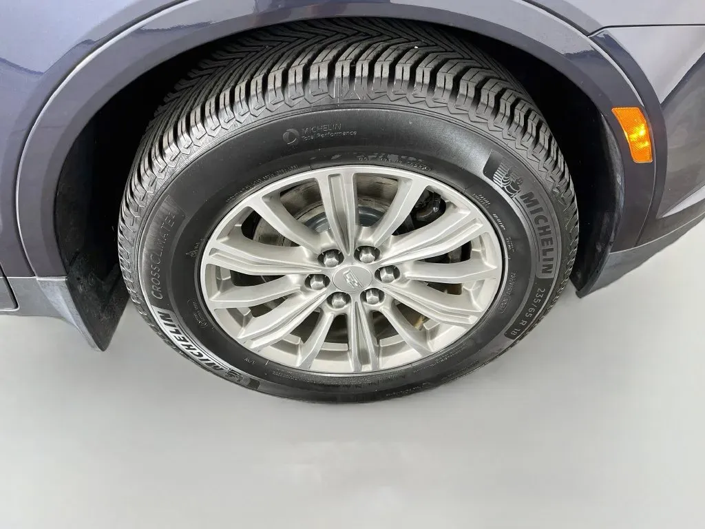 Cadillac XT5 photo 36
