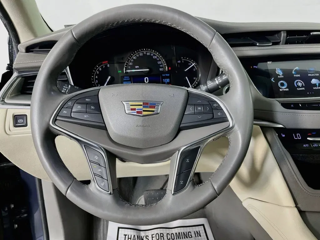 Cadillac XT5 photo 10