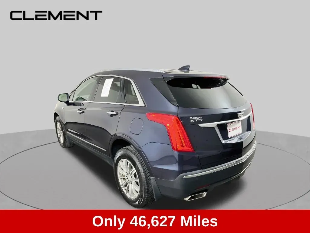 Cadillac XT5 photo 8