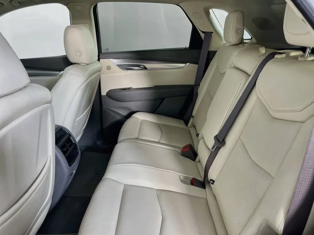 Cadillac XT5 photo 30