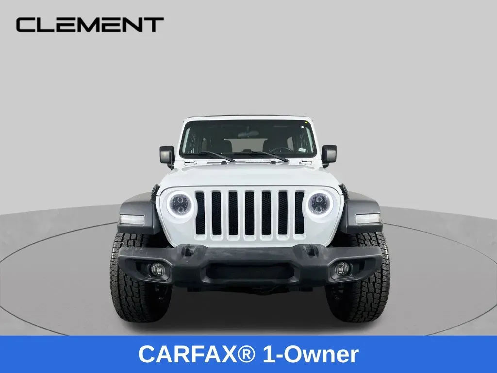 Jeep Wrangler photo 2