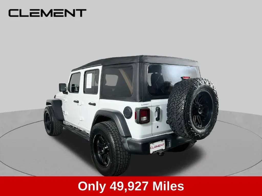 Jeep Wrangler photo 8