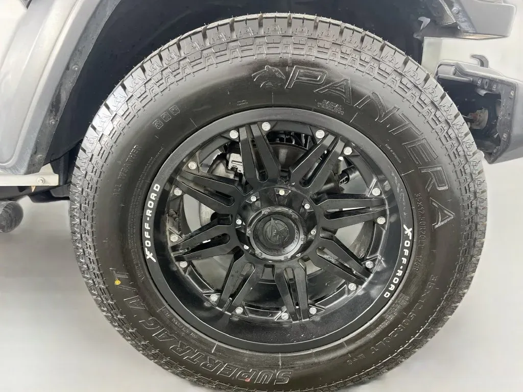Jeep Wrangler photo 36