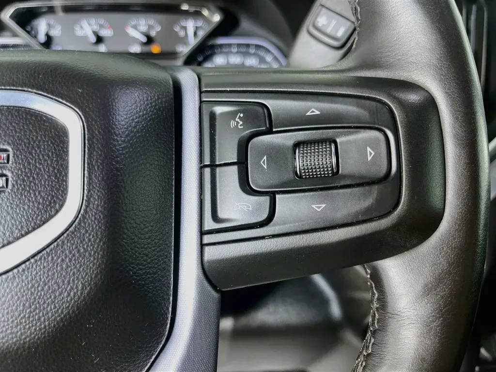 GMC Sierra photo 15