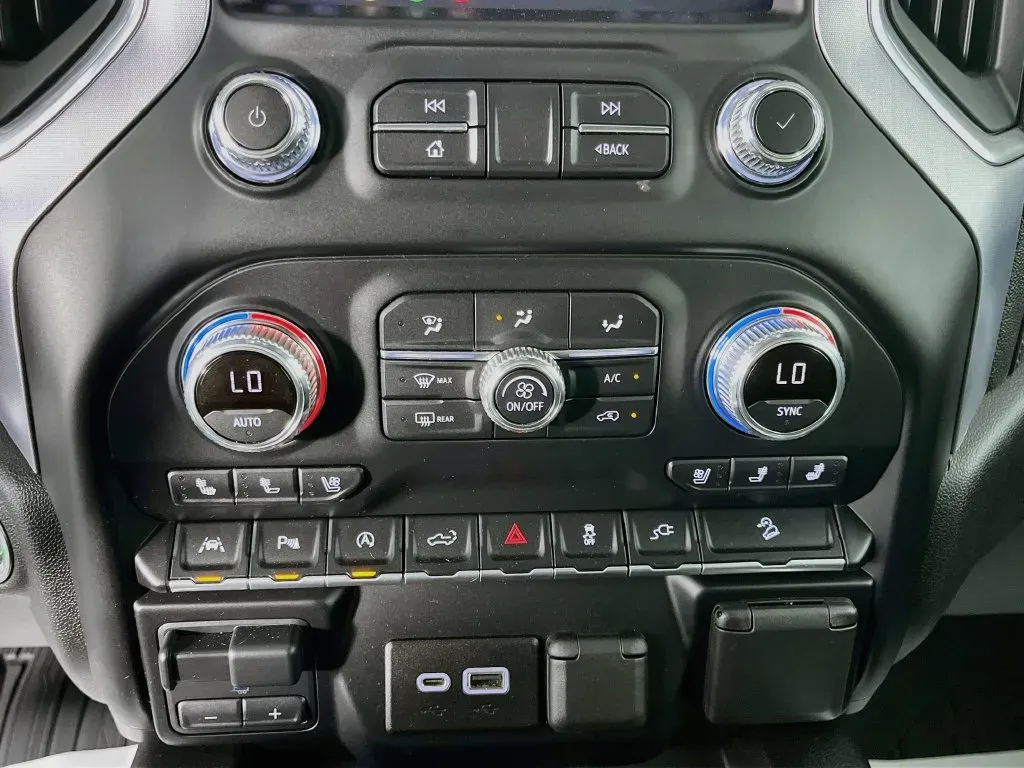 GMC Sierra photo 20