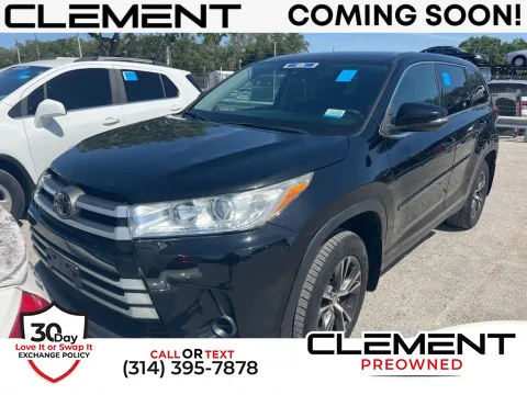 Black 2019 Toyota Highlander LE for sale in St. Charles, MO